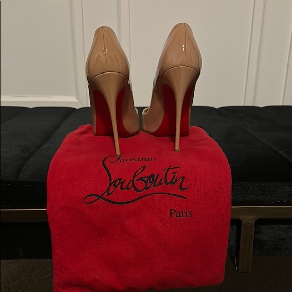 Christian Louboutin So Kate Pumps - Picture 2 of 2